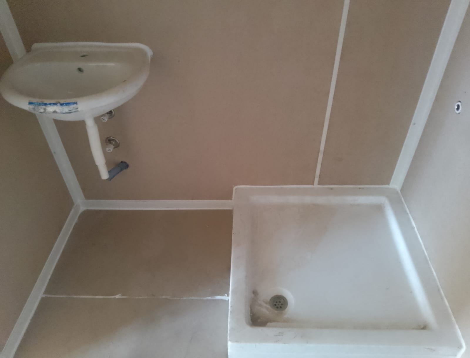 48 M² BİREŞİM DIŞI SAC-İÇİ BETOPAN KONTEYNER