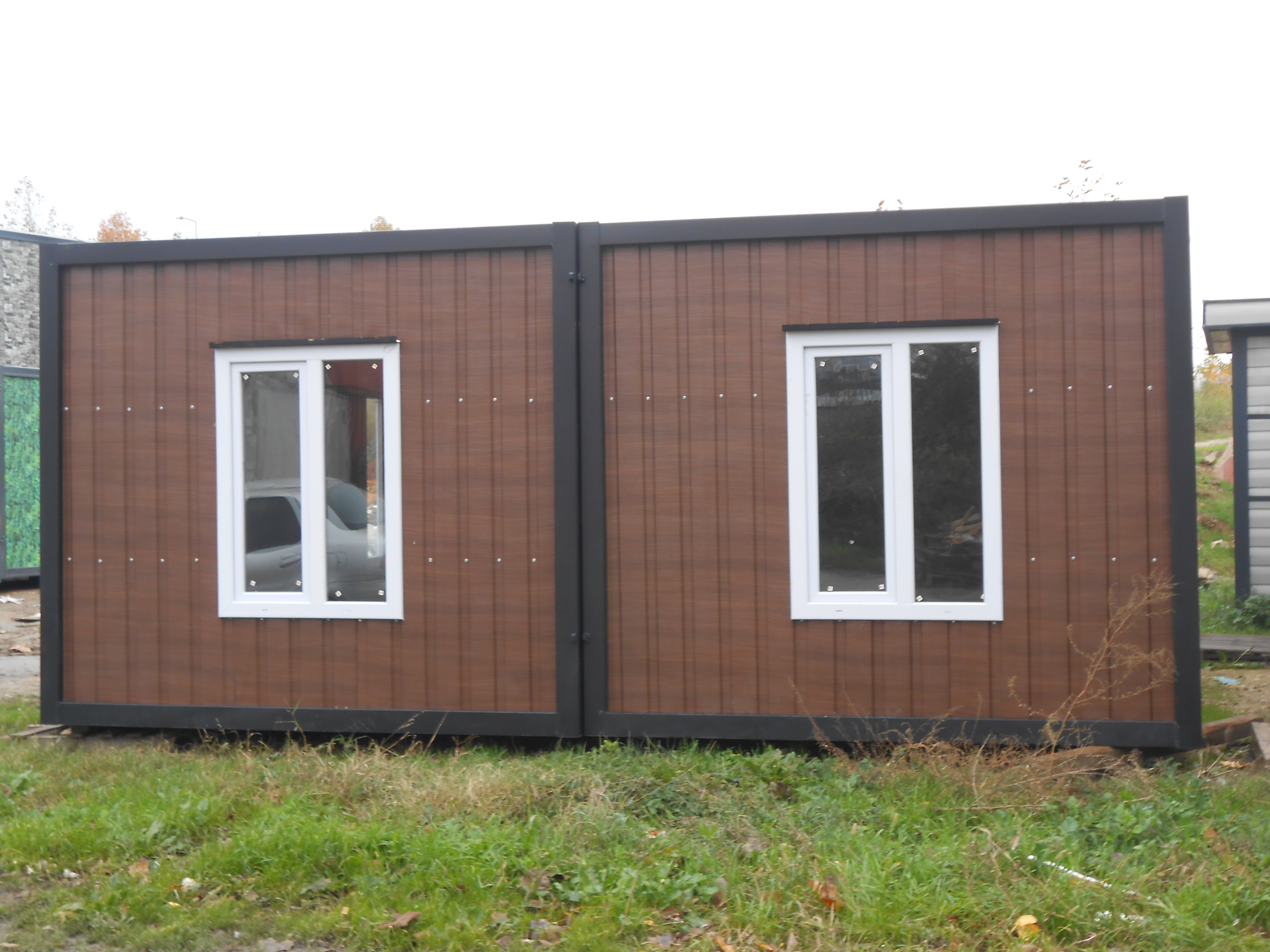 42 M² BİRLEŞİM KONTEYNER-DIŞI AHŞAP DESENLİ SAC-İÇİ BOYALI BETOPAN