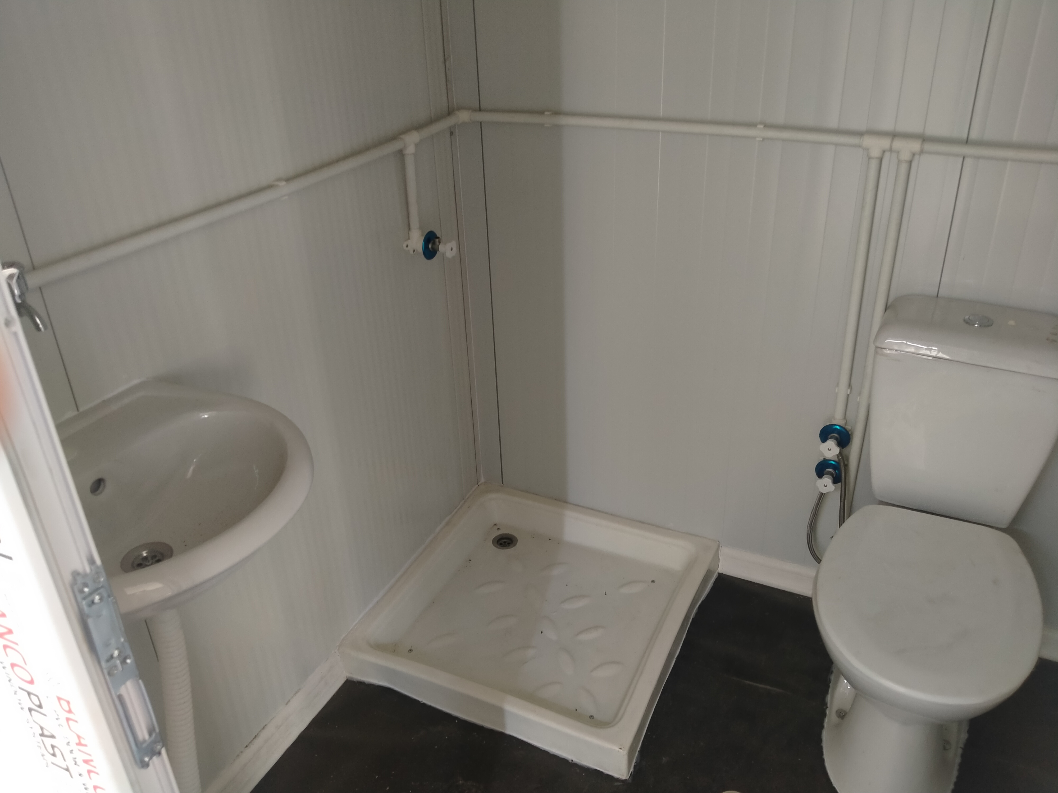 21 M² BEYAZ SANDWİCH PANEL KONTEYNER-FULL