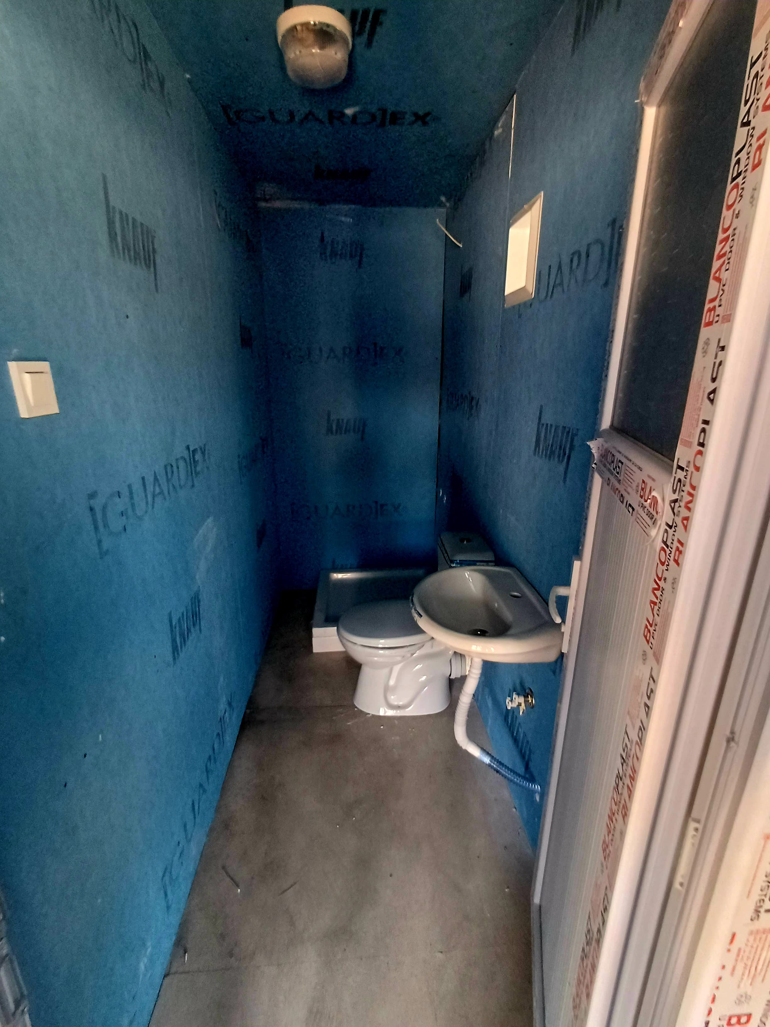 48  M² ÖZEL YAPIM  BİRLEŞİM/ DIŞI ANTRASİT SAC-İÇİ GUARDEX KONTEYNER