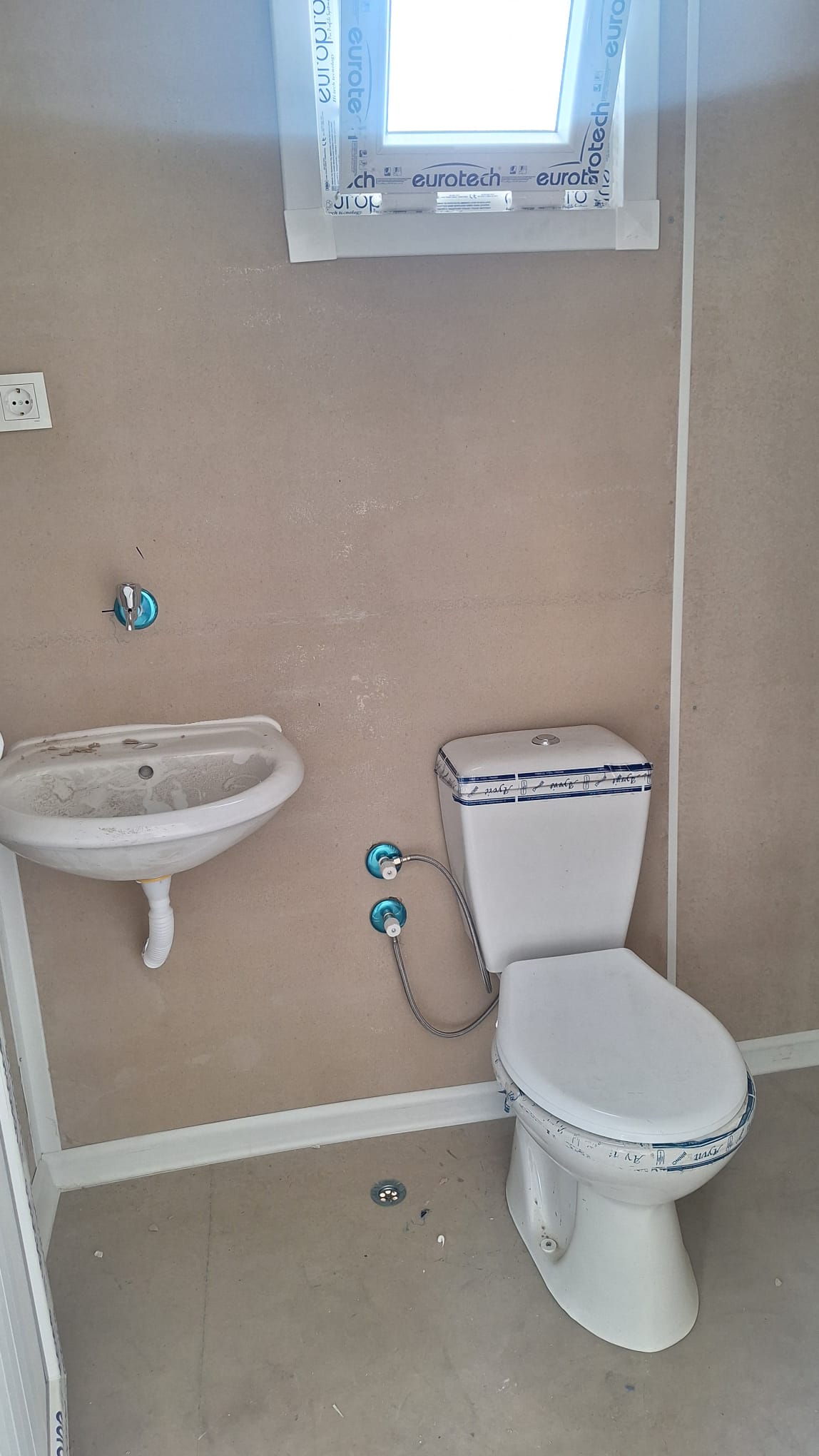 21 M² DIŞI SAC İÇİ BETOPAN KONTEYNER - FULL
