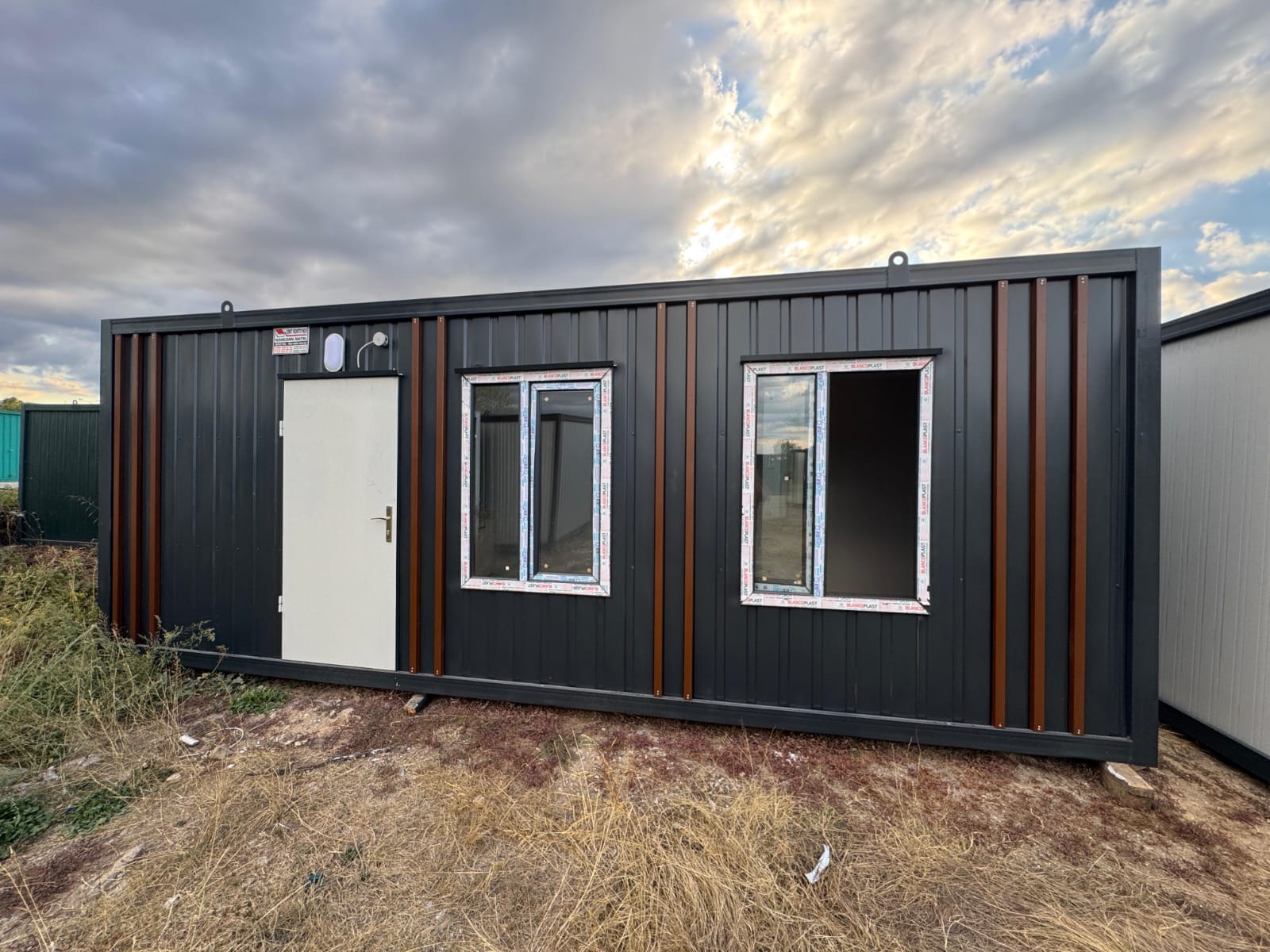 3x7 21 m² DIŞI SAC İÇİ BETOPAN KONTEYNER 